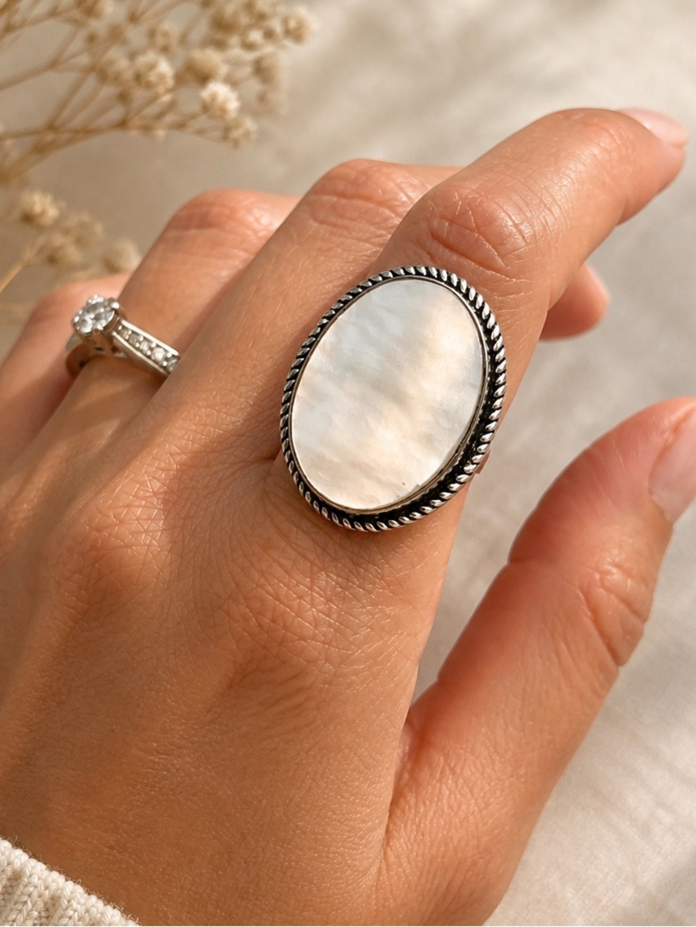 Natural Oval Mother of Pearl Silver Gemstone Ring Sz 9.75
